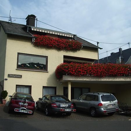Gaestehaus Resi Hotell Zeltingen-Rachtig Eksteriør bilde